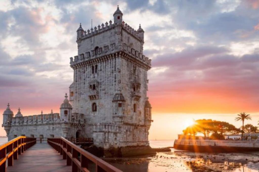 Classic Lisbon Homes: Bright & Central In Belem Экстерьер фото