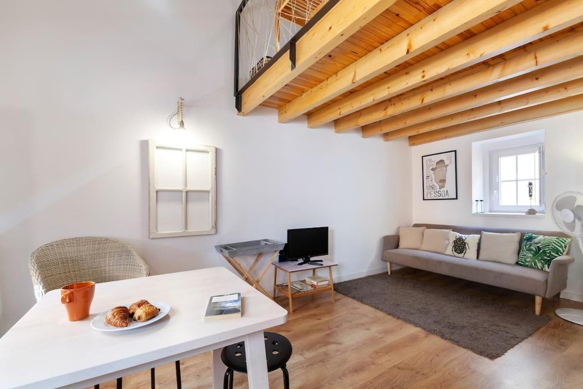 Classic Lisbon Homes: Bright & Central In Belem Экстерьер фото