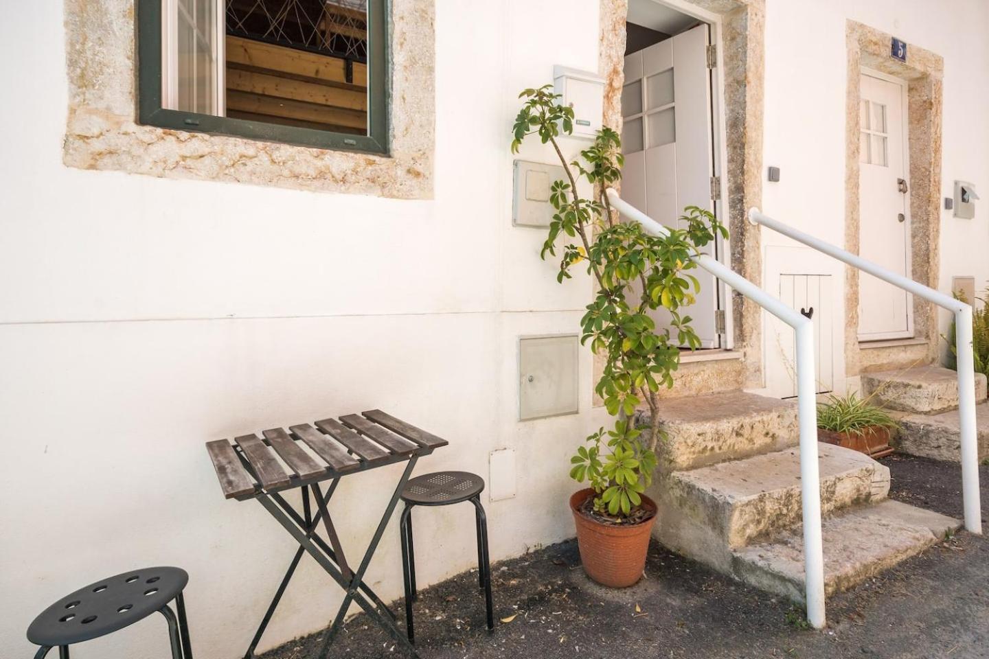 Classic Lisbon Homes: Bright & Central In Belem Экстерьер фото