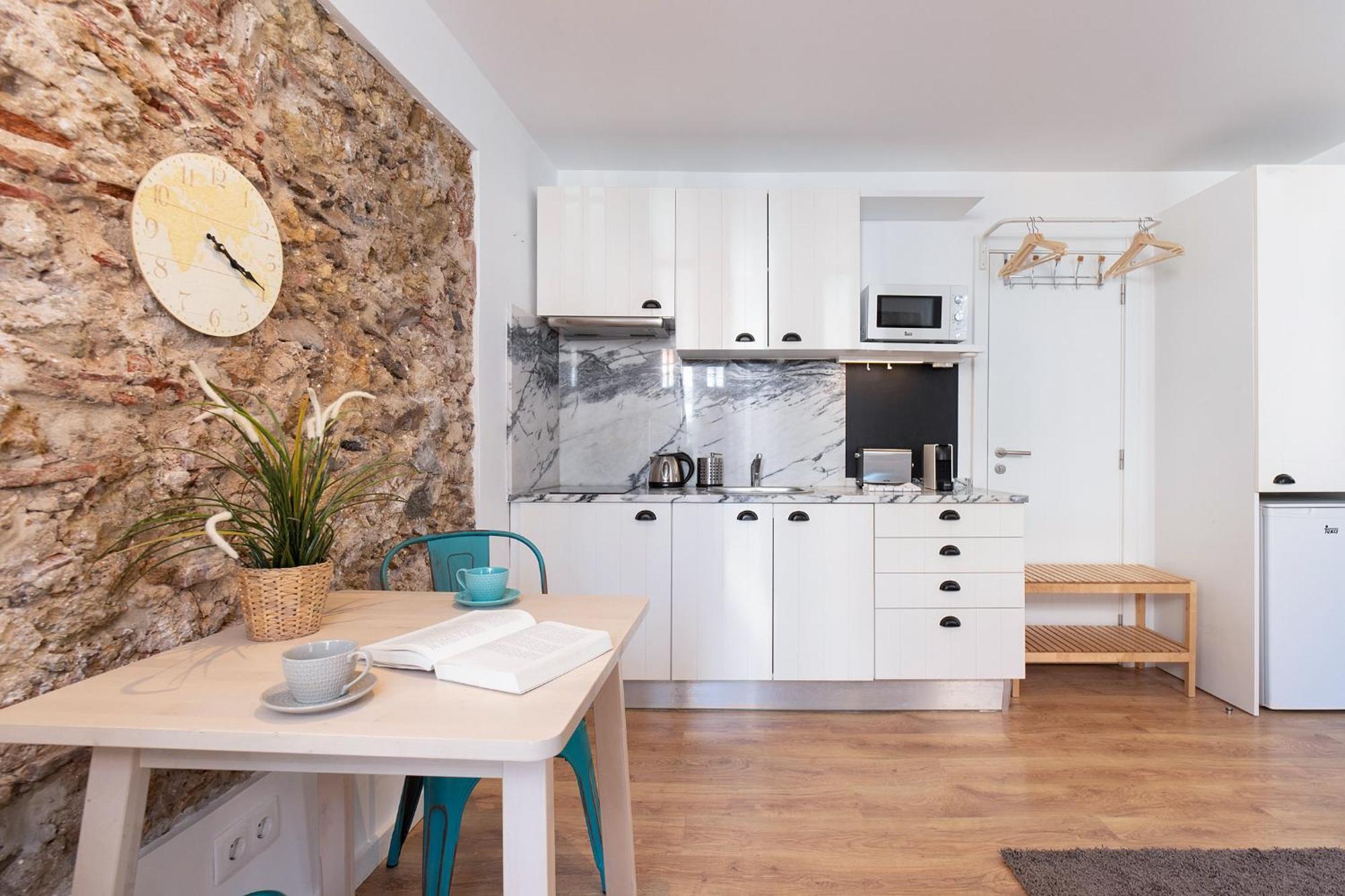 Classic Lisbon Homes: Bright & Central In Belem Экстерьер фото
